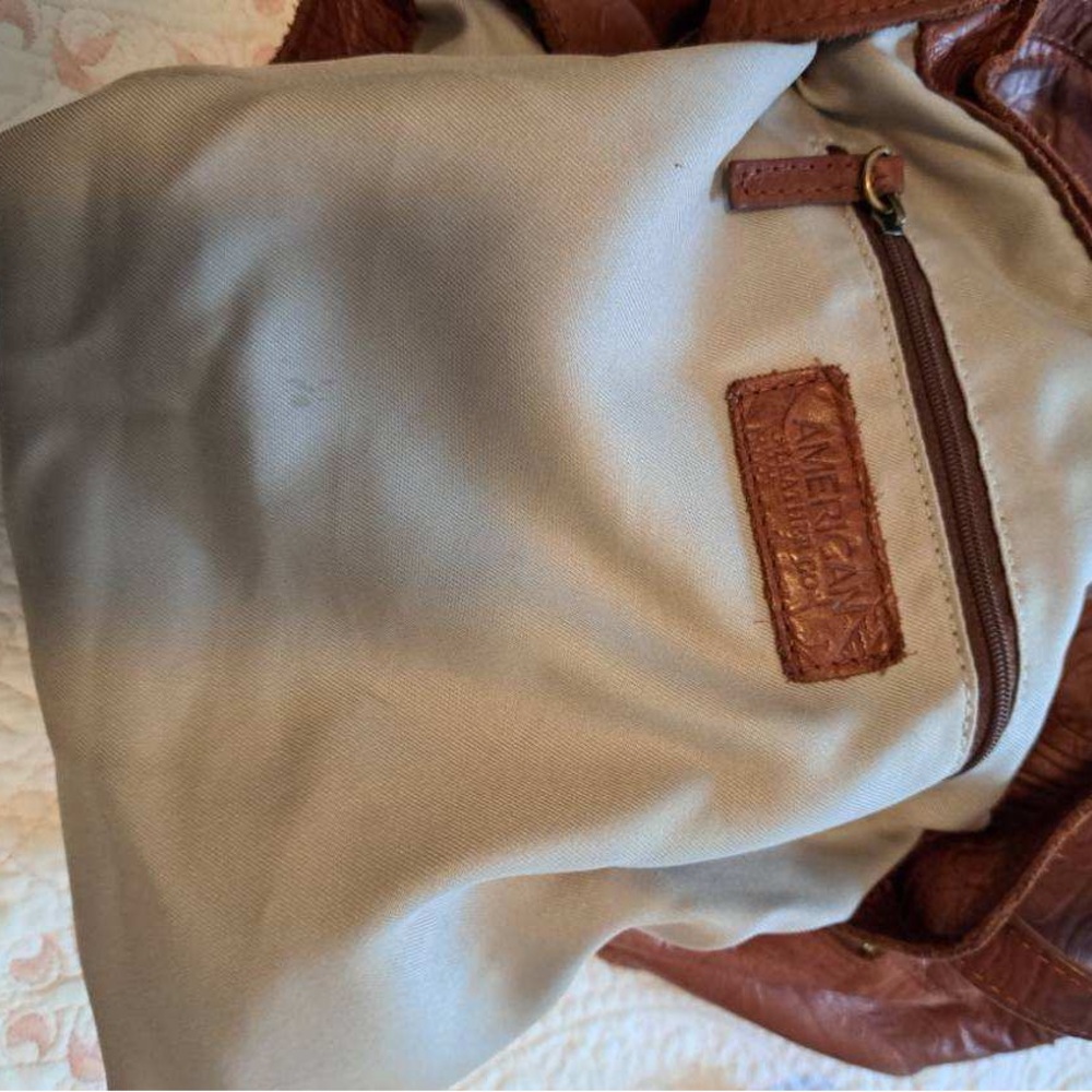 Elegant Brown Tooled Leather Shoulder Bag - Picture 8 of 13